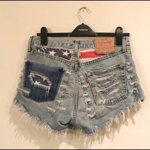 LEVI’s Vintage High Rise Jean Short